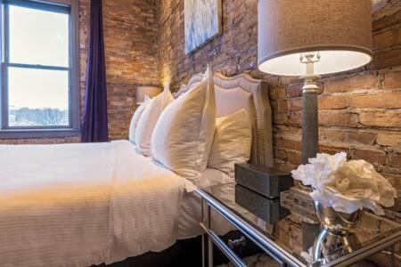 Hip Urban Loft - Small Town Charm -124 Lofts #3 West Dundee Buitenkant foto