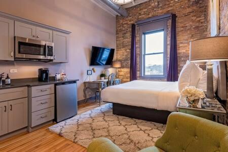 Hip Urban Loft - Small Town Charm -124 Lofts #3 West Dundee Buitenkant foto